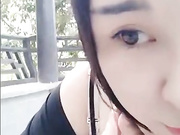 白嫩豪乳神仙姐姐户外凉亭碰到个老司机上来就给舔逼然后再约到树林站着草