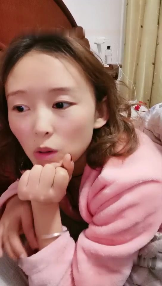 颜值不错臭弟弟不乖直播大秀 激情口交啪啪 十分诱人