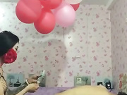 骚气人妖穿着网袜约炮男的JJ太大不敢让插只好相互打飞机