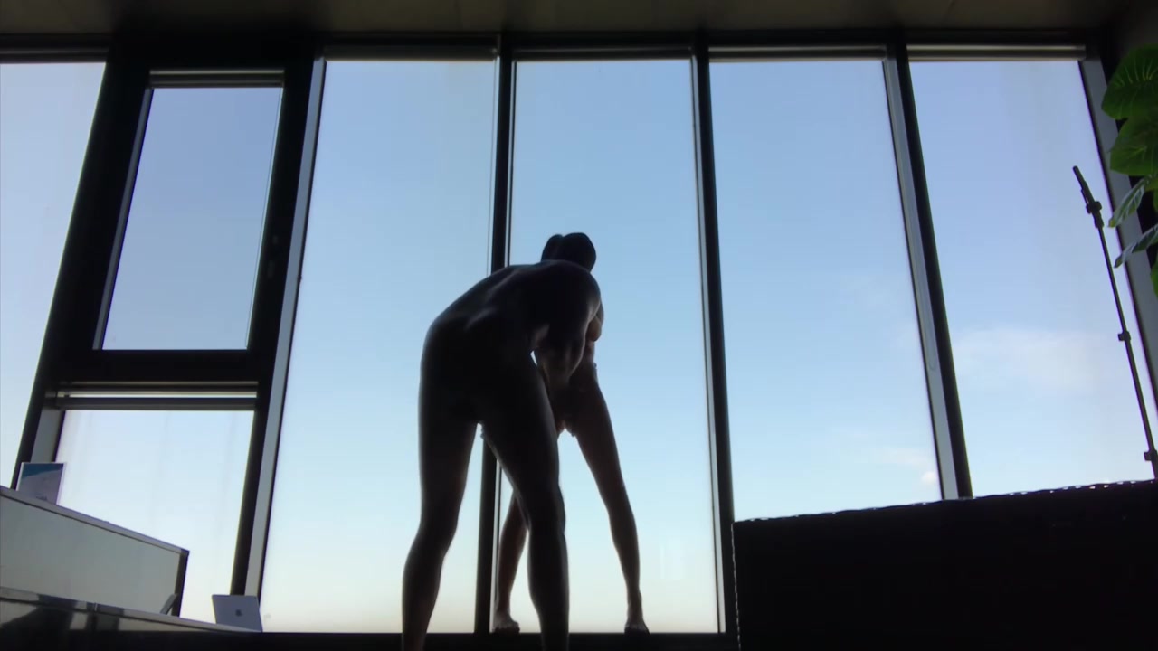 黑超大屌猛男留学生A1D先生与X大漂亮女伴读性爱私拍流出 落地窗前疯狂爆操 无套虐插粉穴内射 高清1080P原版无水印