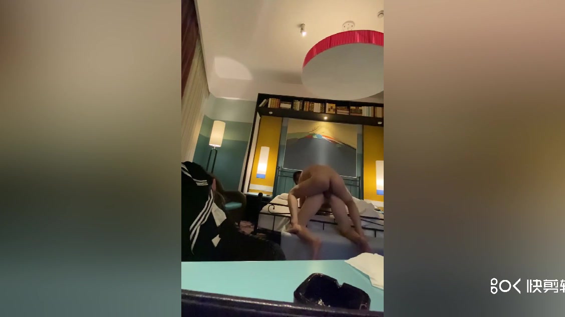 吃药后叫声凄惨男朋友不要了只管爽 男朋友打电话一直催着回家 直接开飞行模式_2