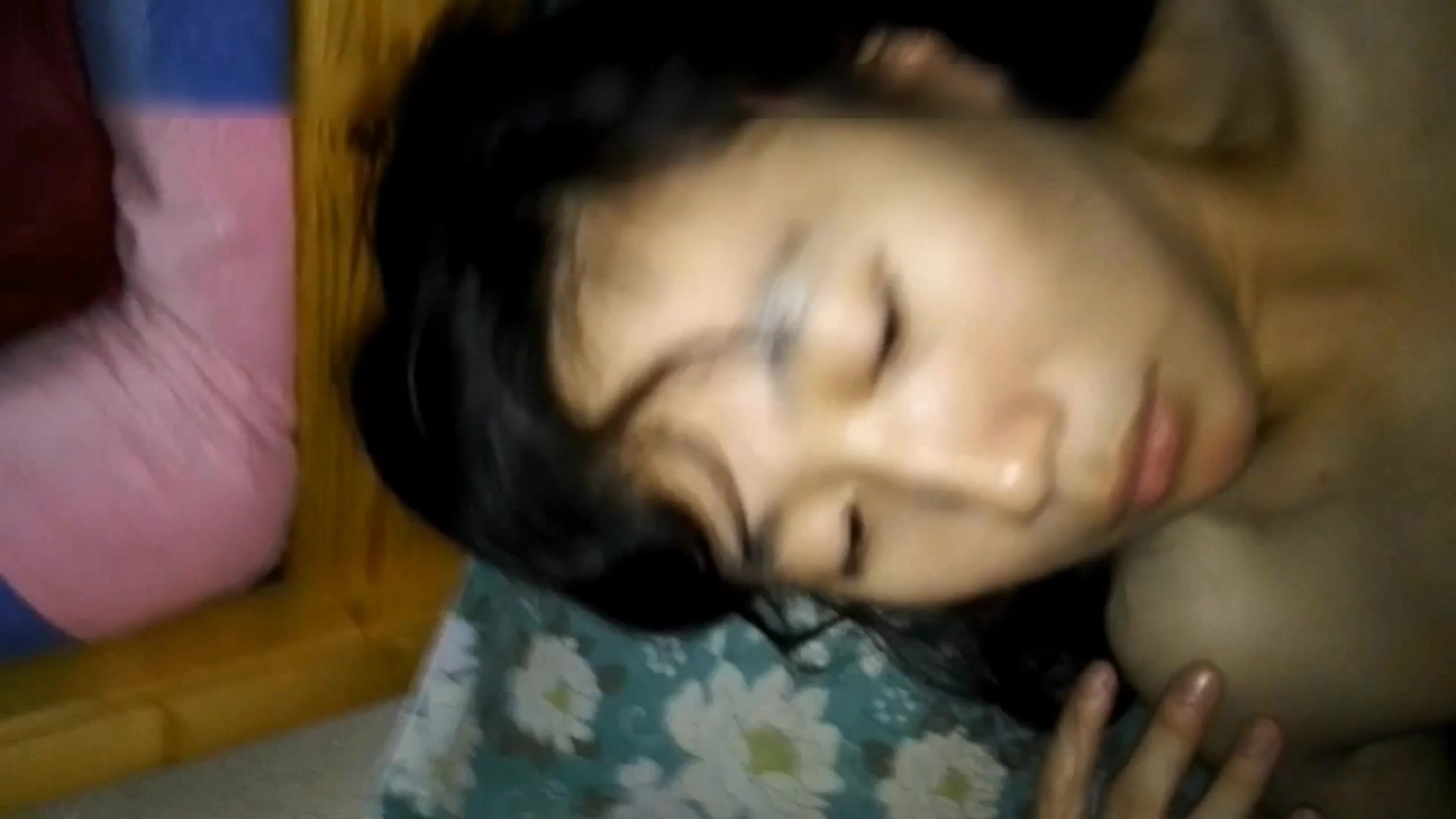 “你说我不爱你能跟你做吗”对白刺激稚嫩的嗲叫声听的心痒痒出租房大战出轨良家小少妇边干边聊天调情1080P原版