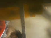 窗外近距離拍攝隔壁出租屋在超市上班的小姐姐沐浴更衣 苗條身材天然美乳看得誘惑十足 720P高清