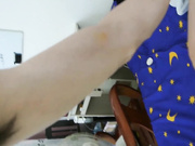 偷插睡得迷迷糊糊的女友 连续抽插把骚货操出感觉 弄得小逼全是白浆 骑乘淫叫 淫语对白 高清720P原版无水印