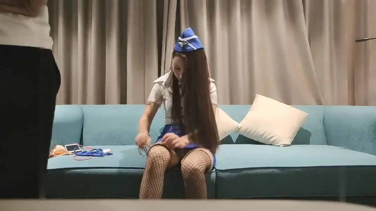 情趣空姐制服外围美女修长美腿渔网袜舔屌插嘴