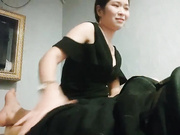 老王探花舔弄大骚穴玩弄阴道呻吟