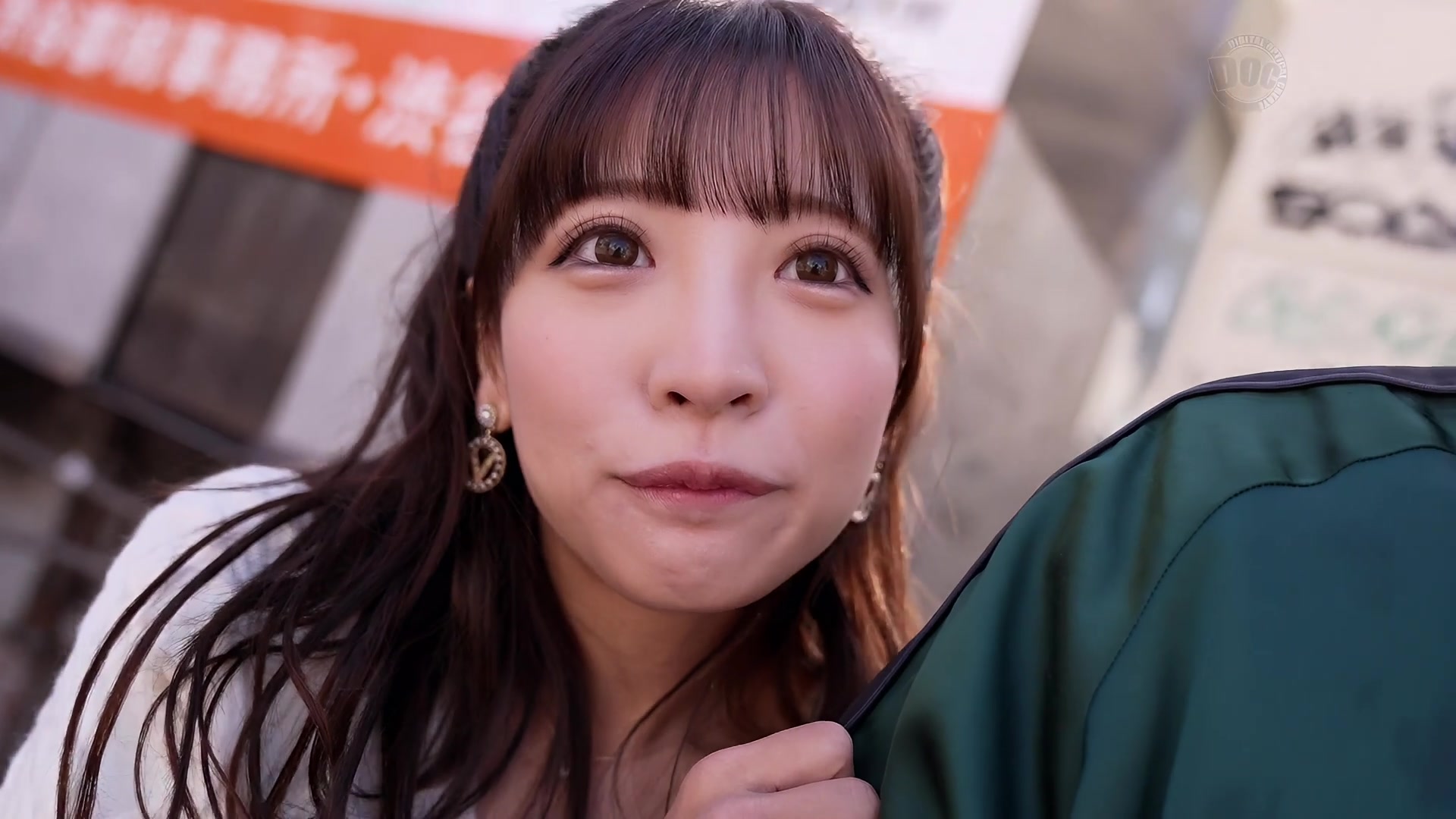 [HMRK-015] 兄妹カップルNTRセックス 妹は小悪魔な桃尻美少女！兄が寝ている横で声我慢セックス開始！ - 1of5