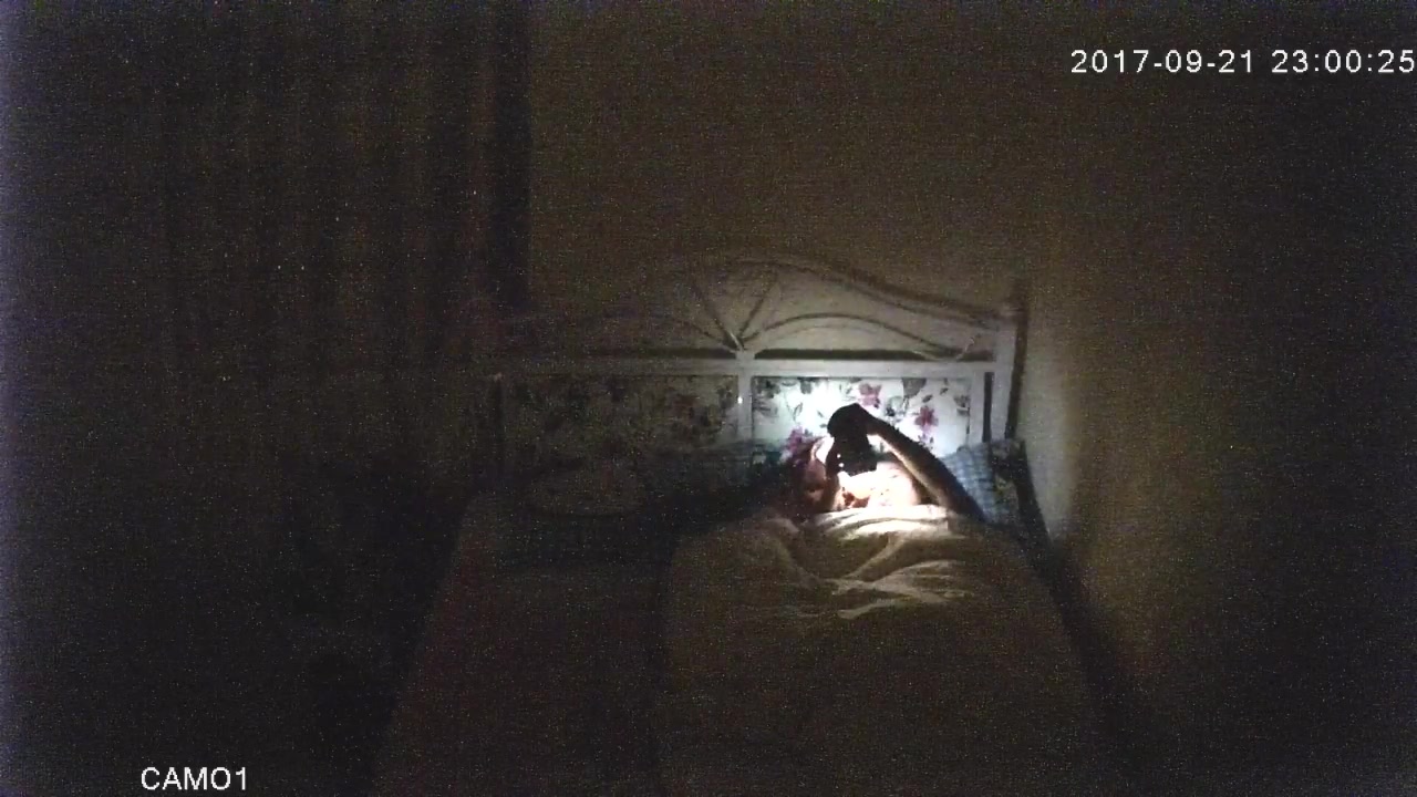 未流出過的小旅館高清偷拍系列-帥氣小夥操完女友射在肚子上 又用紙擦幹凈 720P高清原版