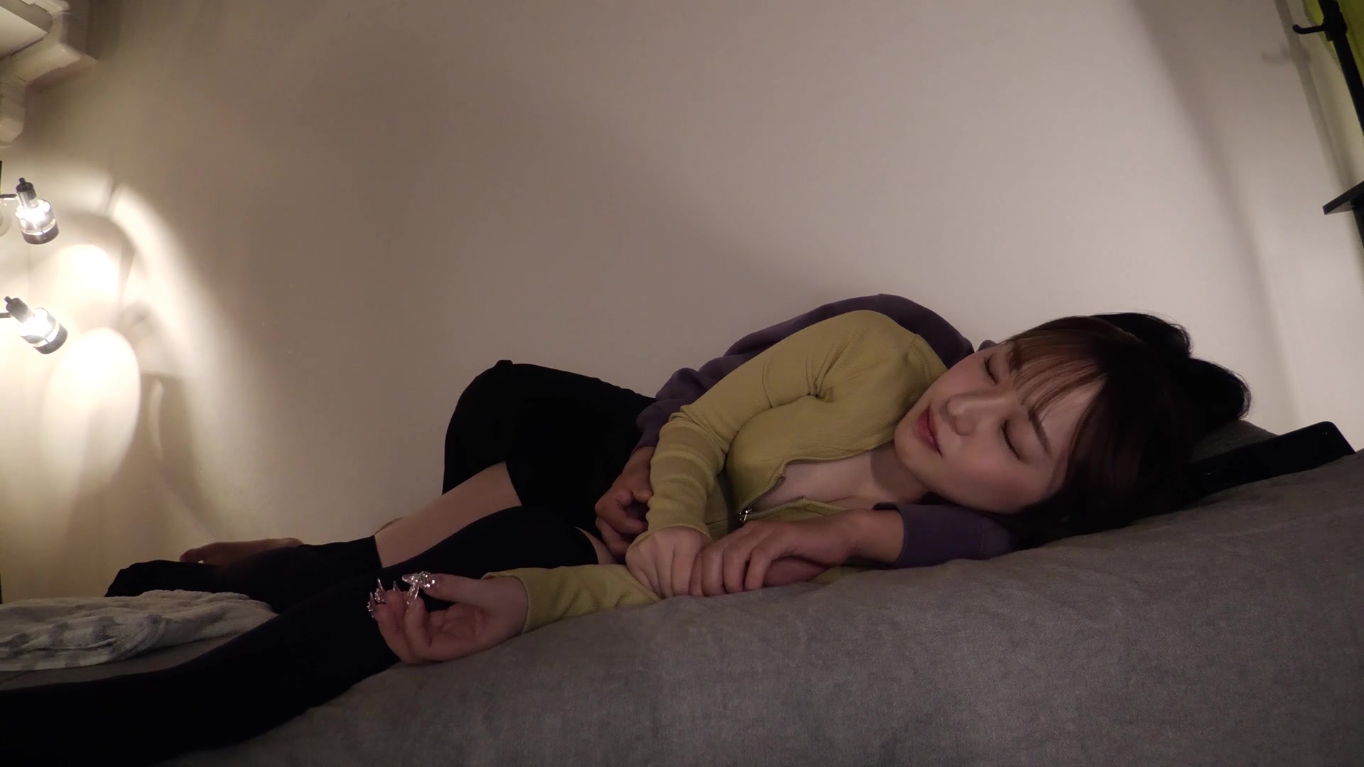 MNSE-062 宅飲みドタキャン口説きSEX 色白巨乳女子 りな - 2of5