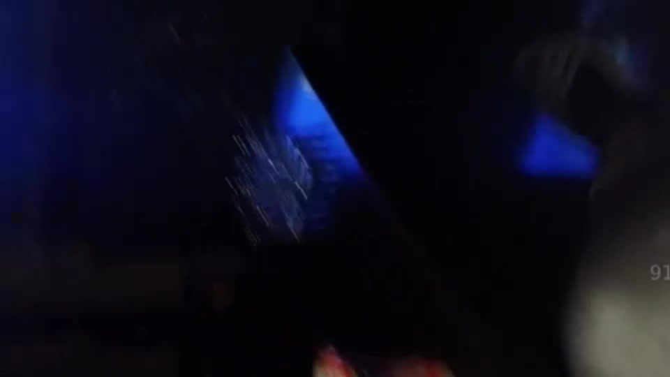 KTV里的搔妞给我口交