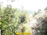 爬到半山腰撩起长发女友短裙狂插[天b20140918]