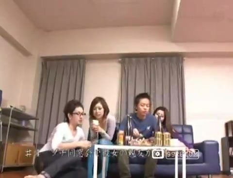 朋友女友趁各自伴侣都喝醉时诱惑我-过程真是刺激又有快感-中文字幕