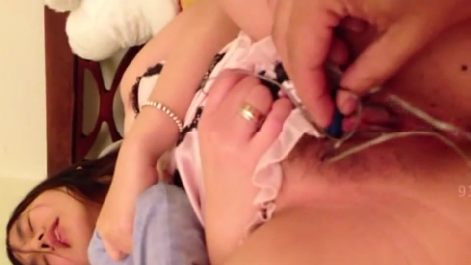 放假之前先干了房东的女儿露脸