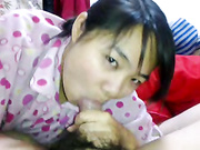 全程露脸十八岁小妹妹爱我爱得很疯狂