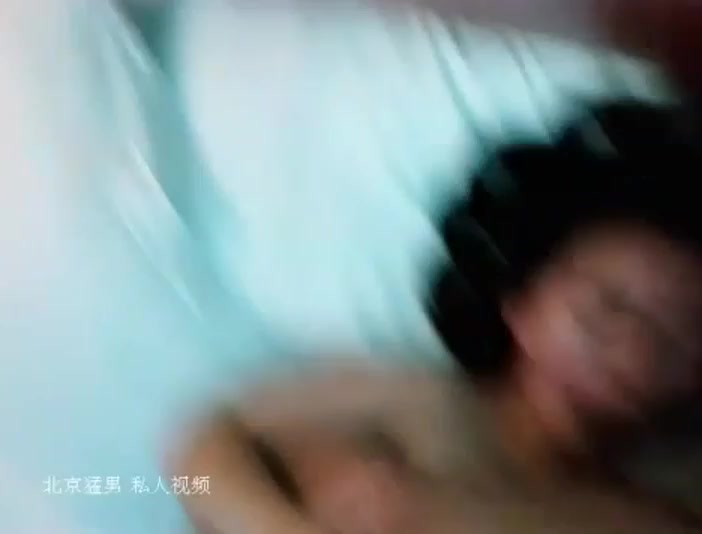 对白淫荡离异少妇微信找猛男啪啪从来没有那么性福