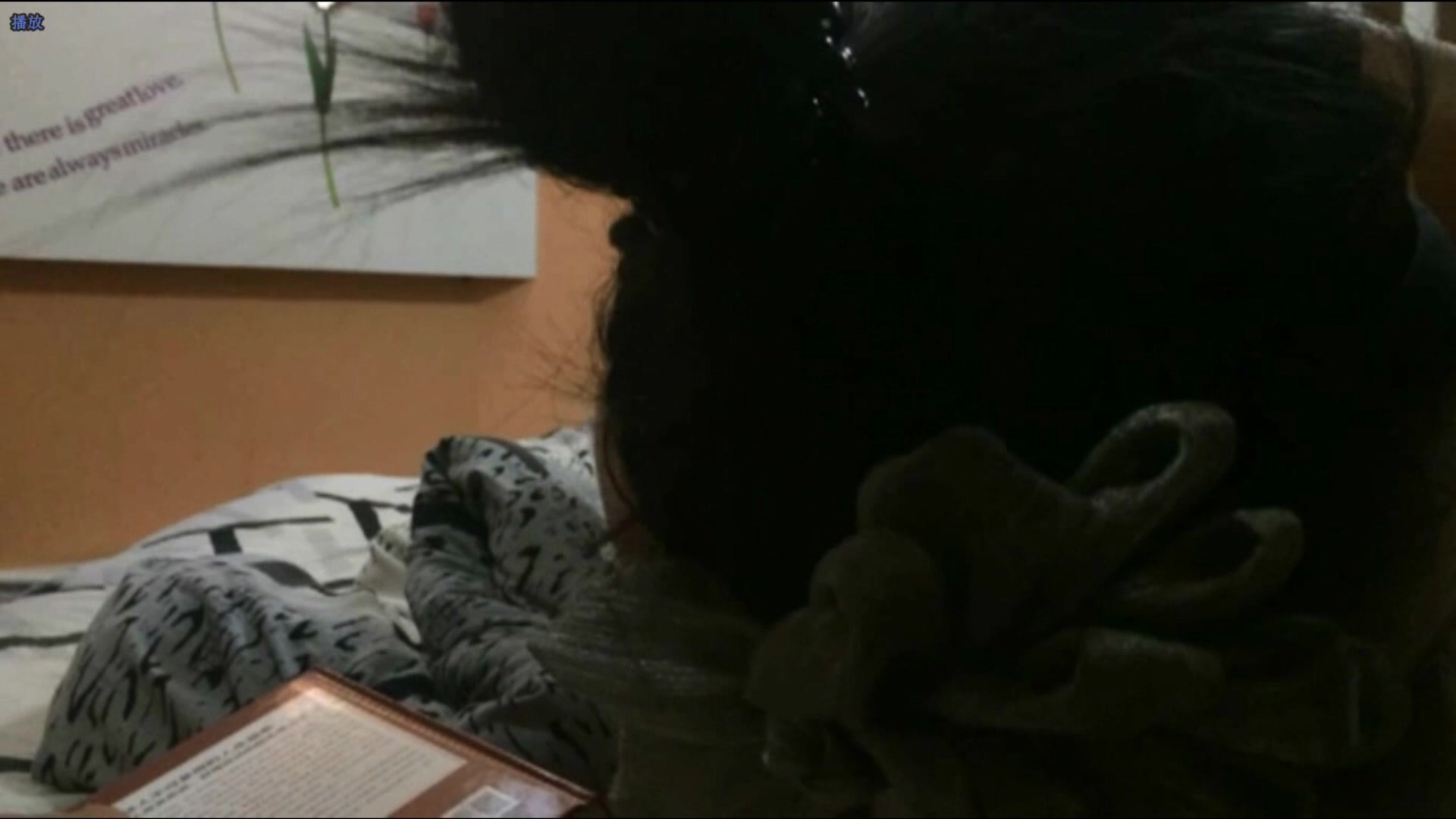 漂亮女朋友晚上伺候我 主動口交騎上來操逼 最後被幹的浪叫不斷 露臉精彩