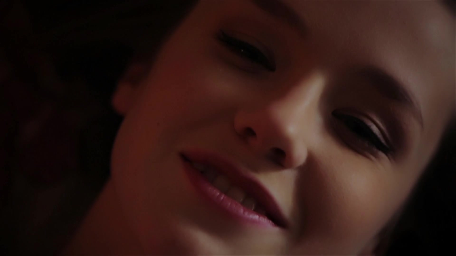 性感女神Emily从未公开的视频流出，接近完美的身材，高清超强的视觉享受，撸管必备