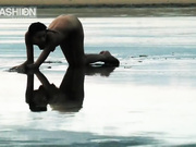 全裸模特各种危险场景为艺术也是拼了幕后花絮完整版