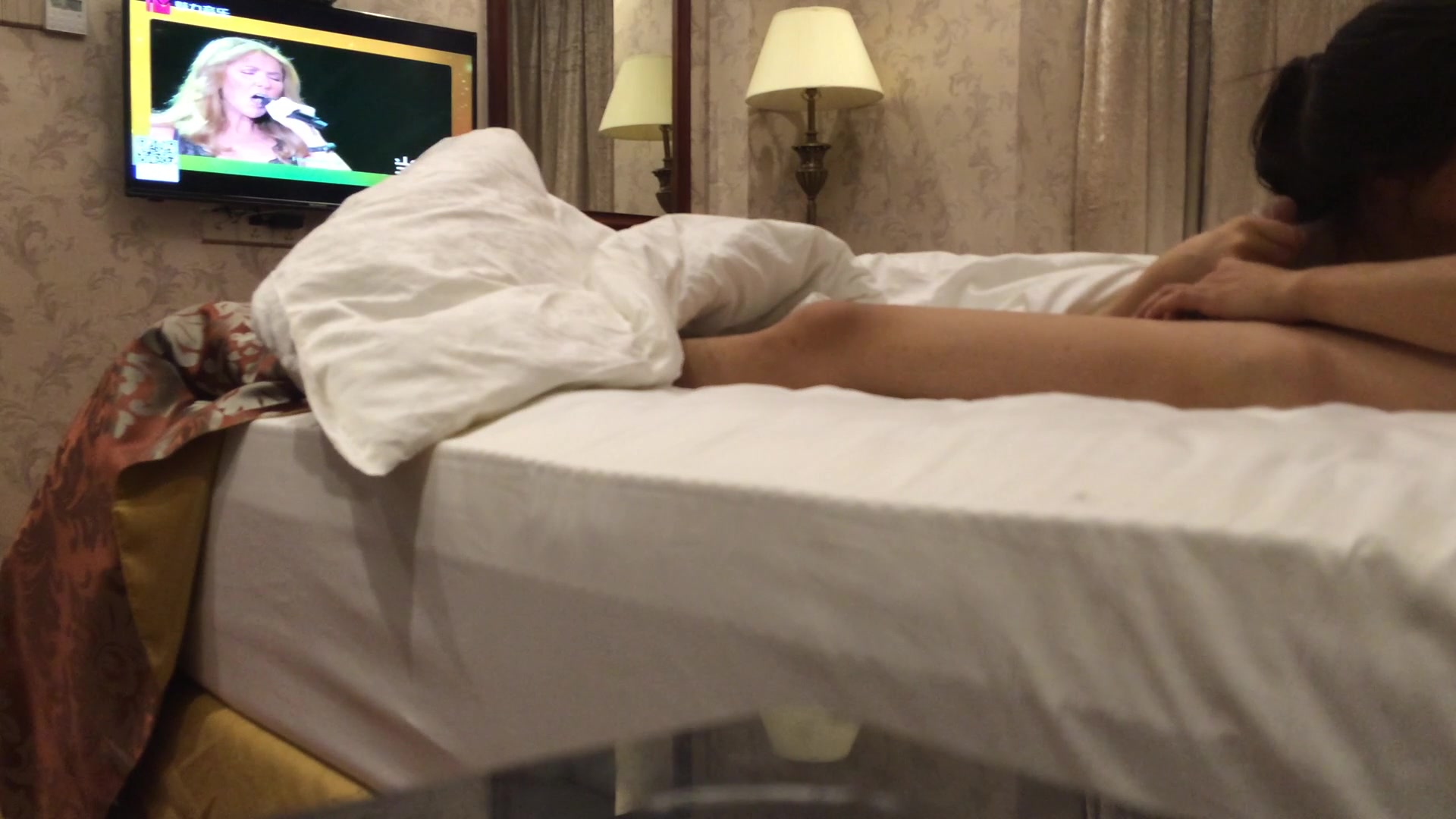 艺校美女说人太大 痛死我了精彩对白