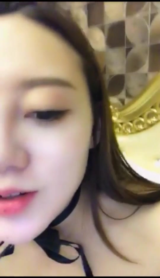 極品漂亮美女主播魔仙洗完澡在床上全裸秀身材超好逼逼粉嫩