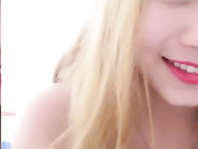 金发美女主播情趣装诱惑自慰