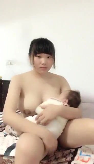 哺乳期的女人