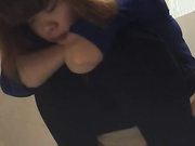 商场厕拍系列 妹子的小内内还挺萌的